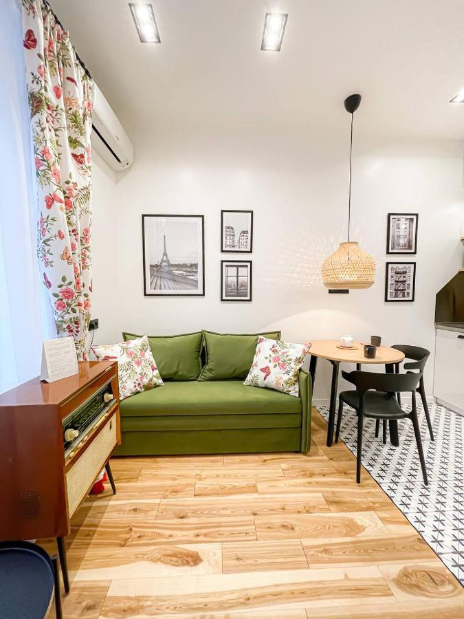 Poetry Apartments In The City Center Jarkov Exterior foto