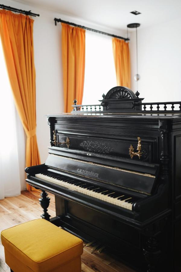 Poetry Apartments In The City Center Jarkov Exterior foto